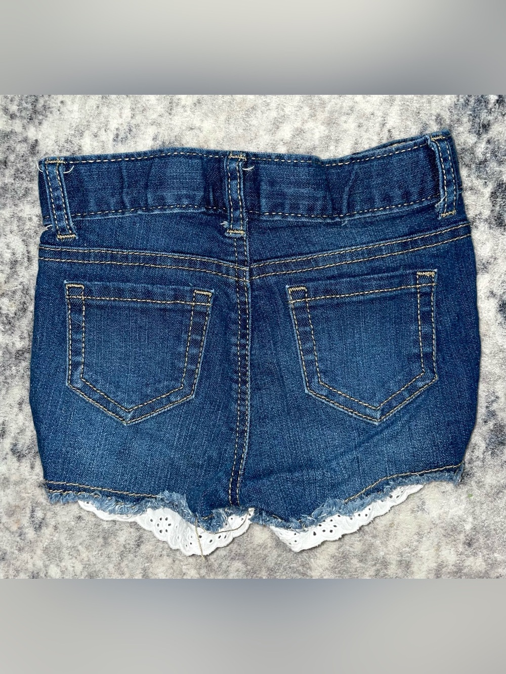 Cat & Jack denim shorts size 18 months - Picture 4 of 4